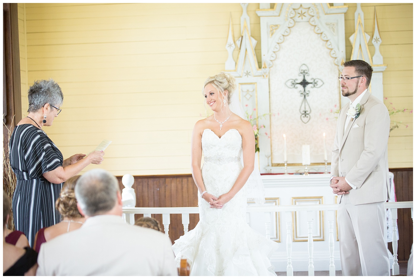 stacey-poterson-country-church-wedding-wisconsin-weddings_0498.jpg