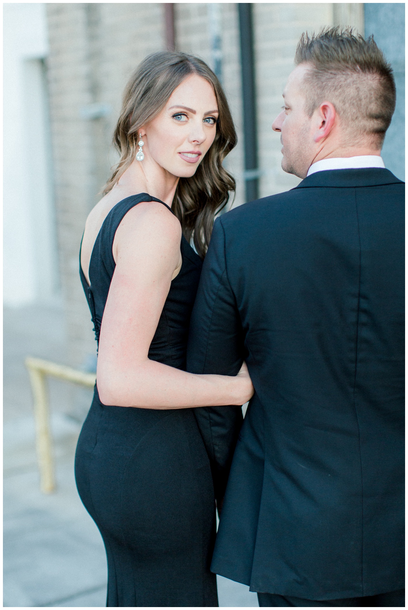 what to wear for engagement photos