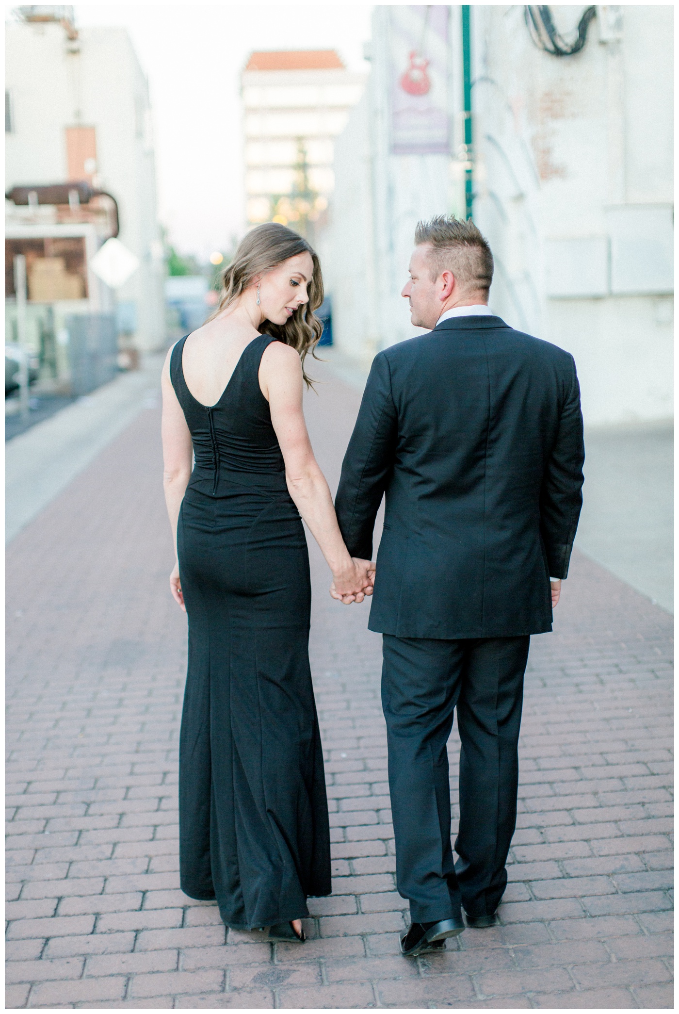 what to wear for engagement photos